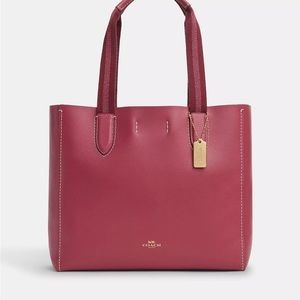 💕 Coach Derby Tote in gold/ rouge